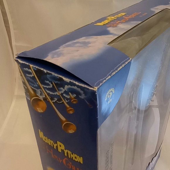 Monty Python & The Holy Grail 12" Action Figure - John Cleese as Sir Launcelot - Picture 8 of 14